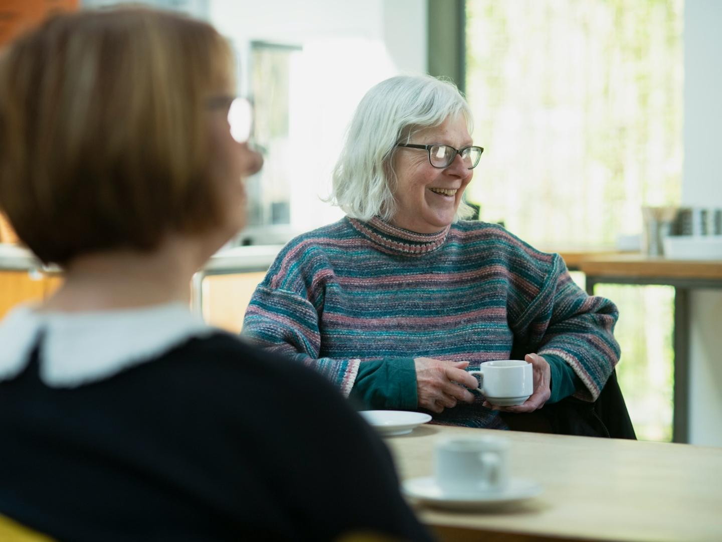 Seniorentreff-MGH Bildkachel_Unsplash age-cymru-vDn_nPp5Xhc