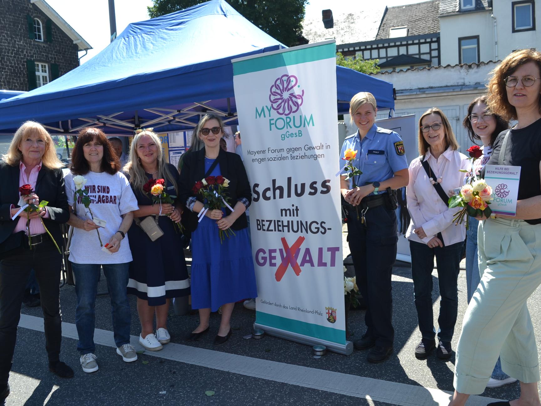 Die Mitglieder des Mayener Forum gegen Gewalt kamen mit den Menschen ins Gespräch.